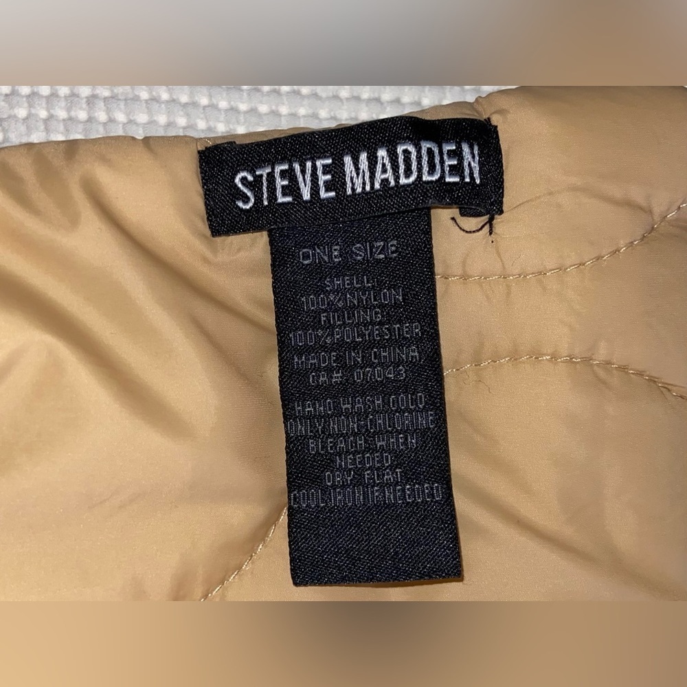 STEVE MADDEN Yellow and Peach Puffer Scarf - Picture 6 of 9